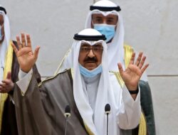 Oase Demokrasi di Teluk Terancam: Pembekuan Parlemen Kuwait oleh Emir Sheikh Meshal Al Ahmad Al Jaber Al Sabah
