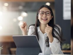 Menonjolkan Kualifikasi di CV: Tips dari Career Content Creator Nur Eliana Rosyadah