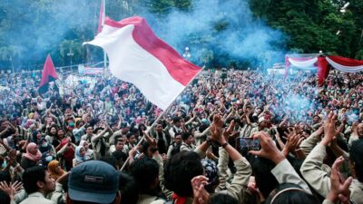 Kenaikan Uang Kuliah Tunggal (UKT) Tahun Akademik 2024/2025 Picu Gelombang Protes Mahasiswa dan Kritik Tokoh Nasional