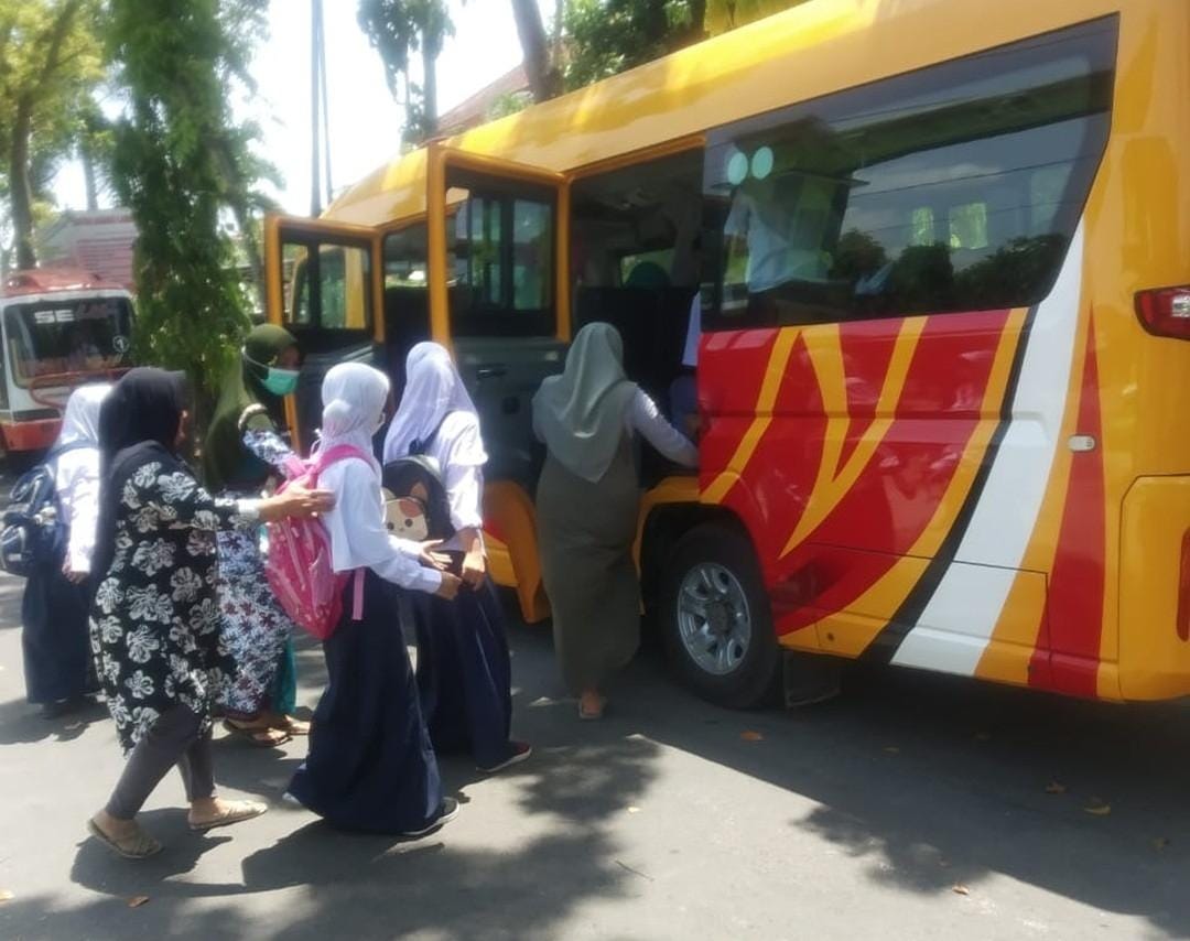 Dinas Perhubungan (Dishub) Kabupaten Pati telah mendapatkan bantuan satu bus yang diperuntukkan untuk antar jemput yang menyandang disabilitas (Jurnalindo.com)