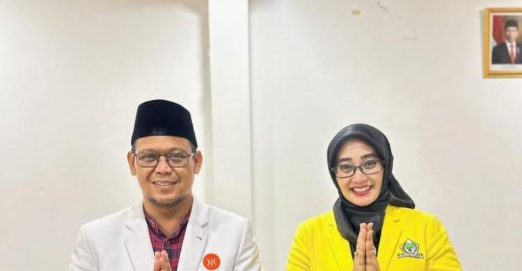 Pasangan Imam Budi Hartono dan Ririn Farabi Arafik secara resmi diusung maju dalam Pilkada Depok 2024. Langkah ini diambil setelah mendapat (Sumber foto : Tribunnewsmaker)