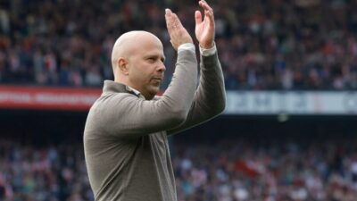 Arne Slot Ditunggu Tugas Berat dan Tekanan Berbeda di Liverpool