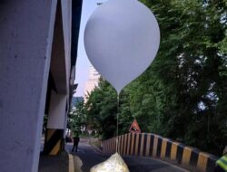 Korea Utara Kirim Balon Berisi Sampah, Korea Selatan Balas dengan USB Berisi Musik K-Pop