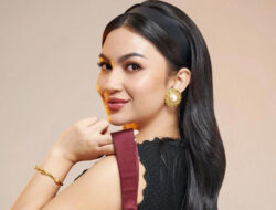 Pesona Ariel Tatum Memukau dengan Strapless Dress di Gala Premier