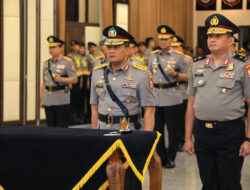 Kapolri Naikkan Pangkat Enam Perwira Tinggi Polri dalam Korps Raport di Mabes Polri