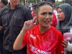Kris Dayanti Terkejut Saat Azriel Hermansyah Melamar Sarah Menzel: “Buat Aku Juga Surprise”
