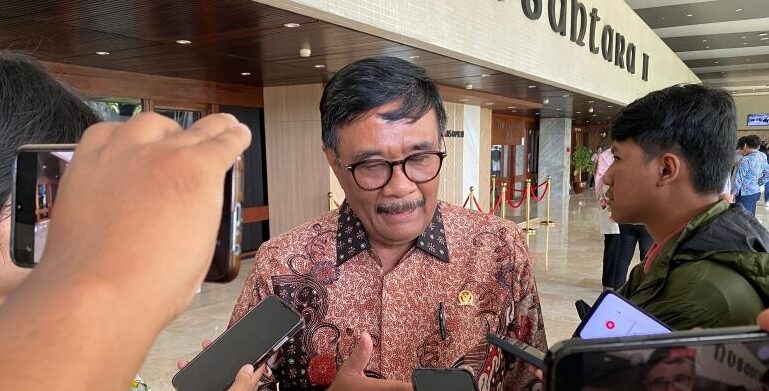 referensi gambar dari (rmol.id)