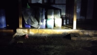 Diduga Tempat Penampung Solar, Rumah di Kecamatan Dukuhseti Digerebek Warga