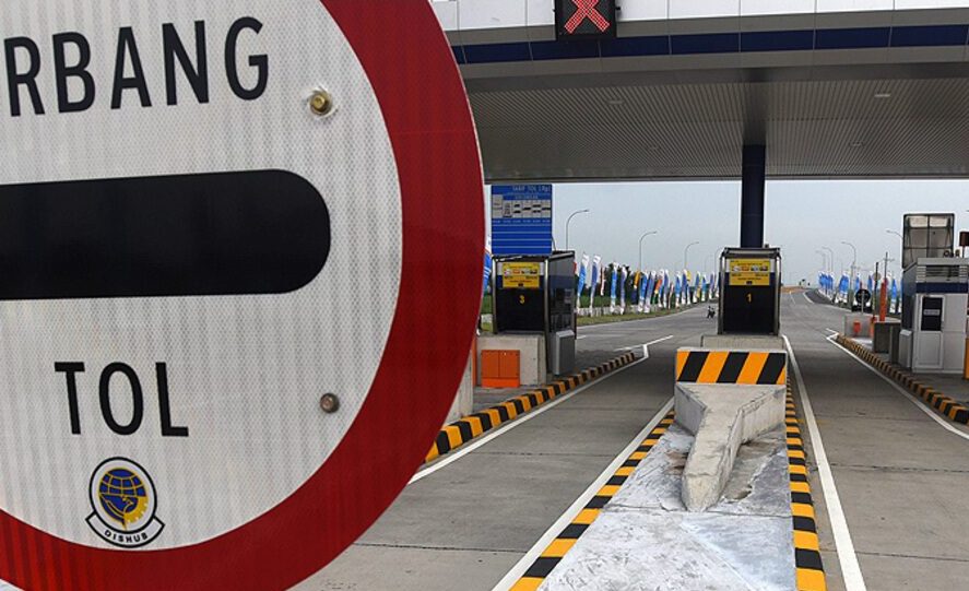 Viral Emak emak tak Pakai hlm Masuk Jalan Tol (Sumber Foto. beritasatu.com)