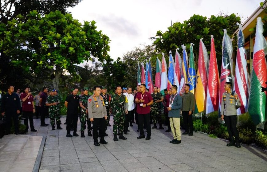 TNI Polri Amankan KTT IAF (Sumber Foto. Okezone.Com)