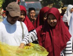Karang Taruna Desa Cengkalsewu Gelar Jalan Santai dan Aksi Bersih Sampah Plastik dalam Rangka HUT RI ke-79