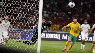 Save Edan Maarten Paes Indonesia Vs Australia (Sumber Foto. Sindonews.Com)