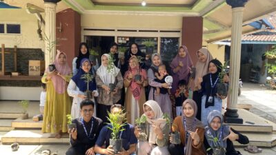 Mahasiswa KKN UMK Memberikan Sosialisasi Tanaman Obat Keluarga (TOGA) Untuk Ibu-ibu PKK di Desa Bermi: Mendorong Kesehatan Alami untuk Warga