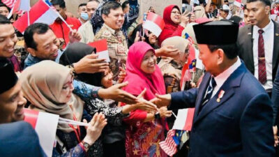 Antusiasme Masyarakat dan Pelajar Indonesia Sambut Kedatangan Presiden Prabowo Subianto di Kuala Lumpur