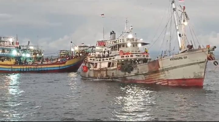 Nelayan (Sumber Foto. JurnalIndo.Com)