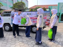 Tebar Syukur, Tebar Peduli: OSIM MTs Negeri 3 Demak Gelar Bakti Sosial untuk Korban Banjir Banjarsari Sayung Demak