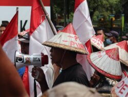 DATANGI POLRESTA PATI: GERMAPUN TUNTUT KAPOLRESTA PATI MENGUSUT TUNTAS TINDAKAN PENGGUSURAN RUMAH PETANI PUNDENREJO OLEH PT LPI   
