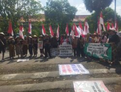 Memanas! Izin Tambang di Sukolilo Terbit Lagi, Puluhan Warga Aksi di Polresta Pati