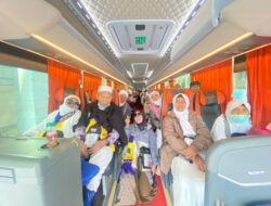 Kebahagiaan Menyambut Kepulangan Jamaah Haji Kabupaten Pati di Asrama Haji Donohudan Solo