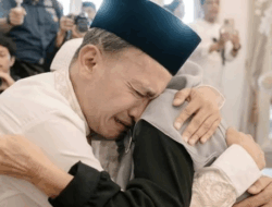 Ruben Onsu Menangis di Rumah Duka, Kenang Kebaikan Ayah Sarwendah