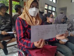 Puluhan Warga Pati Kirim ‘Surat Cinta’ ke KPK, Desak Tetapkan Bupati Sudewo Tersangka