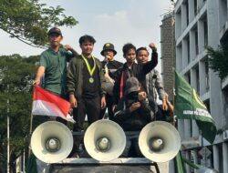 Sejahterahkan Guru, Jangan Rendahkan Dengan Ucapan!