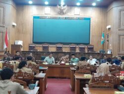 Guru Honorer R4 Gelar Audiensi di DPRD Pati, Khawatir Terancam Pemberhentian Desember