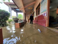Banjir Lumpuhkan SD Ketitangwetan Pati, Siswa Diliburkan Sepekan