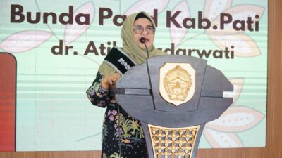 Suasana Pendopo Kabupaten Pati tampak meriah pada peringatan Hari Batik Nasional ke-16. Sebanyak 570 anak PAUD dari berbagai lembaga TK dan RA se-Kabupaten Pati (Jurnalindo.com)