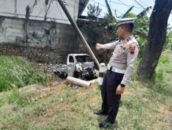 Pick Up Bermuatan Tiner Terbakar di Jalur Lingkar Pati, Sopir Selamat dari Kobaran Api