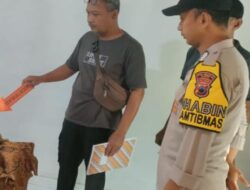 Dihantam Ombak, Nelayan Bakalan Tewas Terjatuh di Perairan Alasdowo