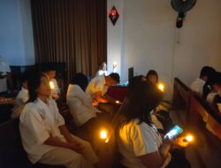 Cahaya Lilin Warnai Refleksi Malam Natal 2025 di GITJ Margorejo