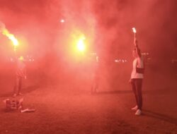 Resmi Ditetapkan Sudewo Sebagai Tersangka, AMPB Pesta Kembang Api di Alun-Alun Pati