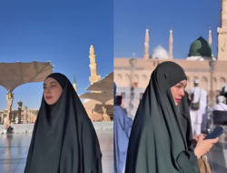 Potret Keluarga Celine Evangelista Di Tanah Suci