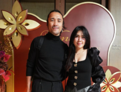 Ello Rayakan Ulang Tahun Pernikahan Bersama Cindy Maria