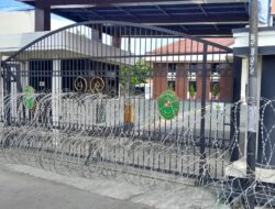 Jelang Putusan Sidang Botok dan Teguh, PN Pati Dipenuhi Besi Berduri
