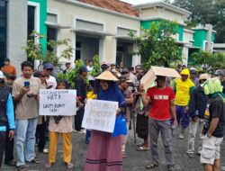 Lebih Mudah Cari LC daripada Pupuk Subsidi”: Petani Kepung Dispertan Pati