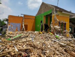 Cekcok Gono-Gini, Rumah di Tambakromo Dirobohkan Eskavator