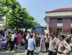 Tak Terima Divonis 3 Tahun, Keluarga Korban “Tongtek Maut” Naik Pitam di PN Pati