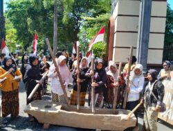 Ratusan Warga JMPPK Tabuh Lesung di Pati, Soroti Tambang Kendeng dan Dugaan Pelanggaran Izin