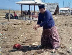 Puluhan Ton Limbah Tepung Tapioka Cemari Pantai Bulumanis Kidul