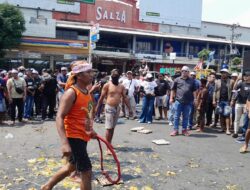 Peternak Pati Kepung Pendopo, Harga Pakan Naik dan SPPG Serap Telur dari Luar Daerah