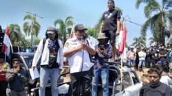 Di Tengah Demo Larangan Sound Horeg Camat Tayu, Kades Gunungwungkal Ikut Orasi