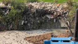 Limbah Singkong Menumpuk di Sungai Bulumanis Lor Pati, Irigasi Tersumbat dan Petani Terancam